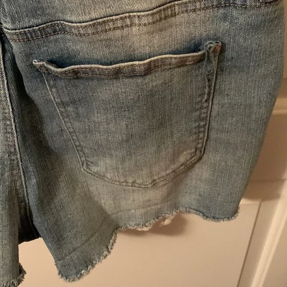 No Boundaries adorable denim distressed w/lace trim overall shorts XL(15-17) - Picture 10 of 12